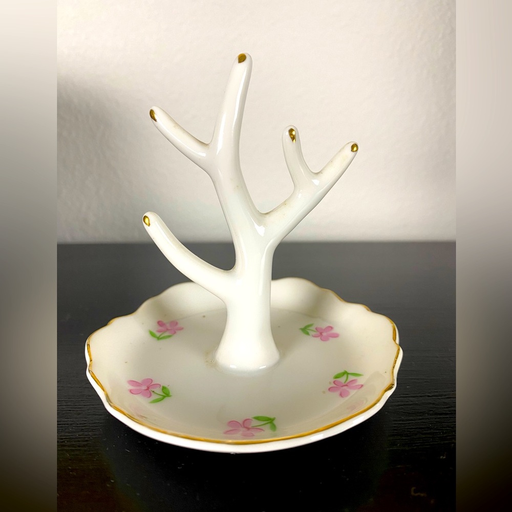 Vintage Irice Porcelain Ring Holder White with Pink Flower Design Made In Japan.